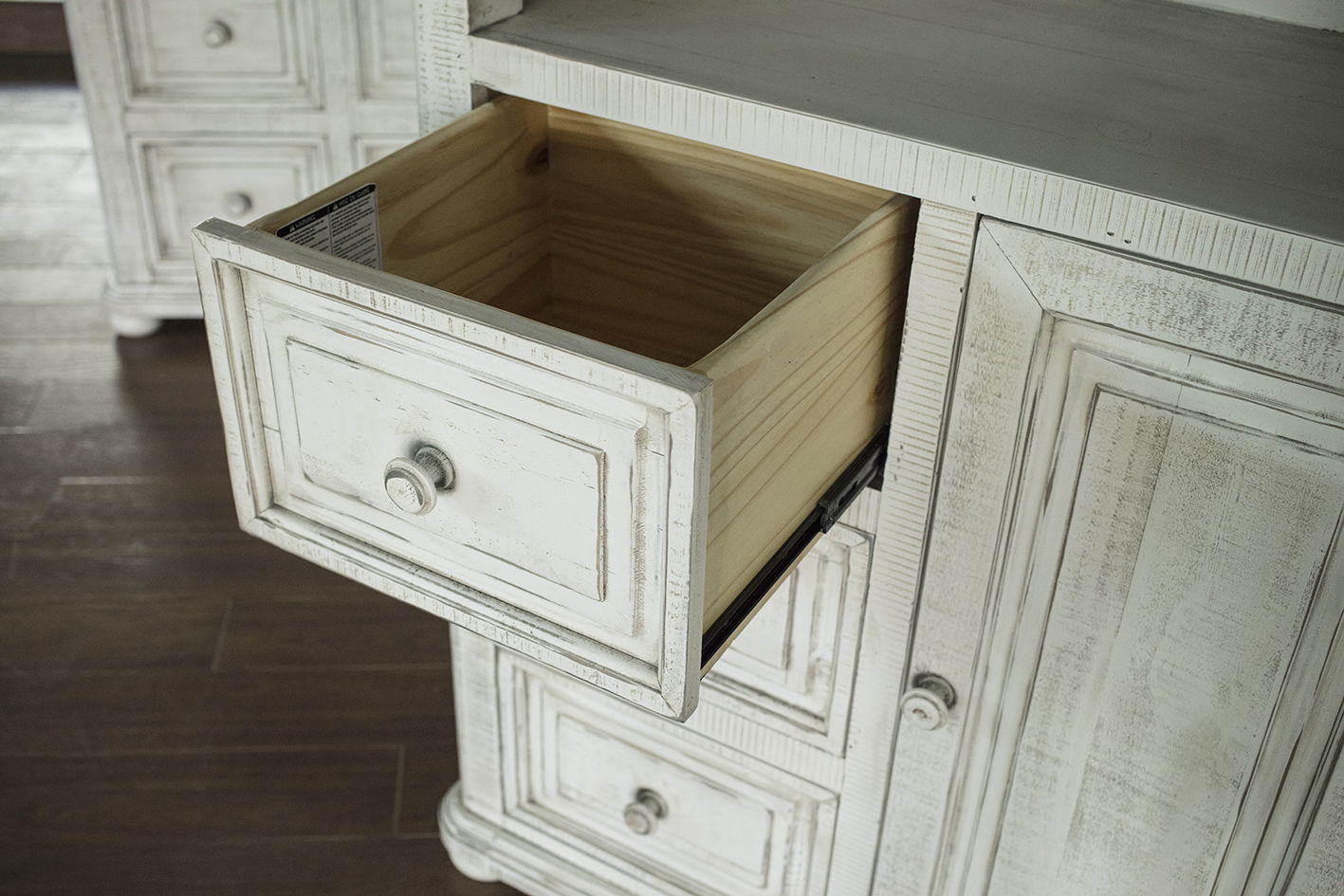 Luna - Chest - Premium Media Chests from International Furniture Direct - Just $1027.50! Shop now at brett interiors